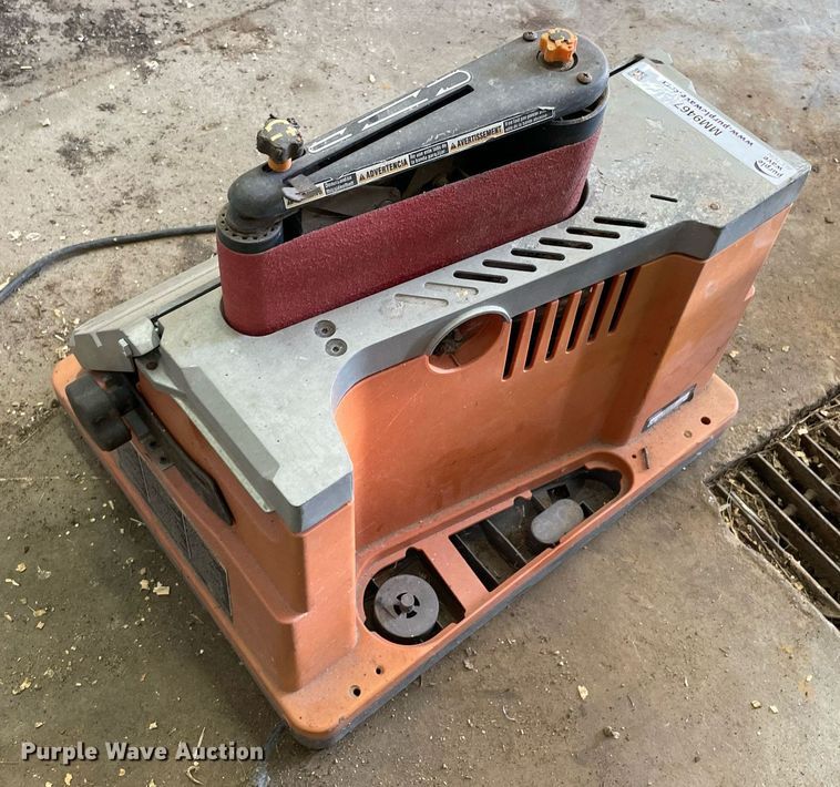 Rigid EB44242 oscillating spindle sander in Ada, OK Item MM9467 sold