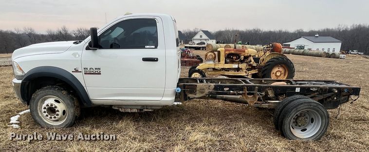 image for item MN9532 2014 Dodge Ram 5500  truck cab and chassis