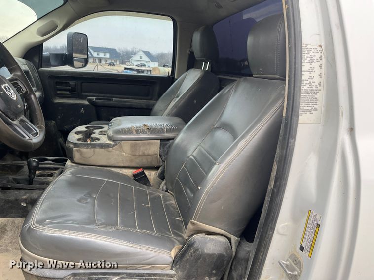 image for item MN9532 2014 Dodge Ram 5500  truck cab and chassis