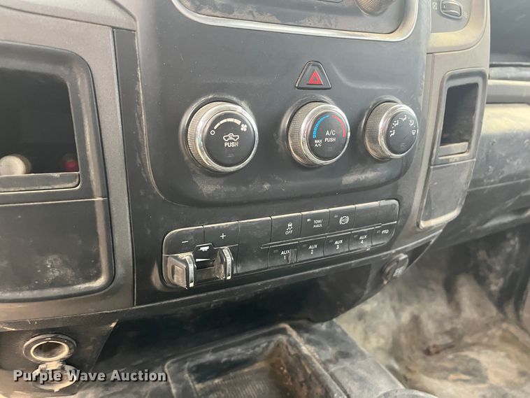 image for item MN9532 2014 Dodge Ram 5500  truck cab and chassis