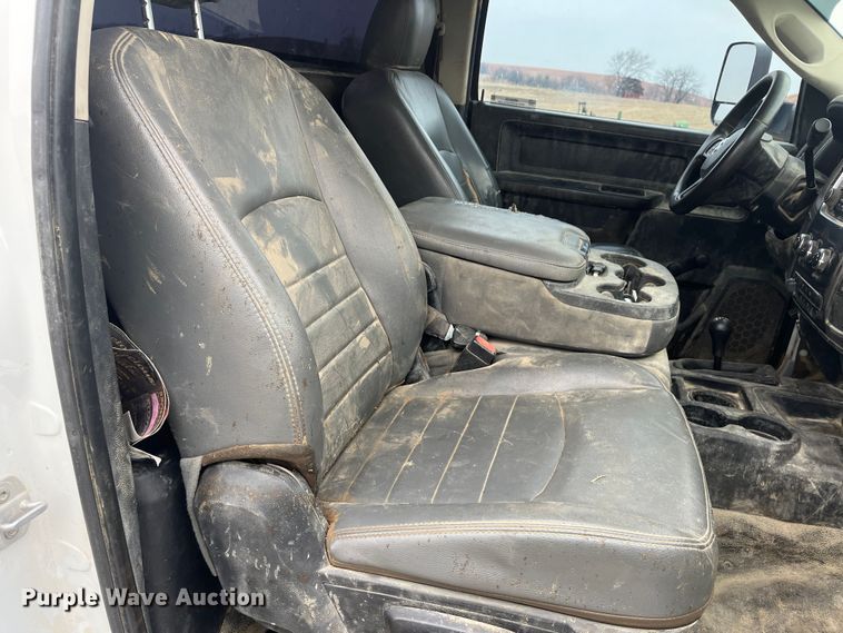 image for item MN9532 2014 Dodge Ram 5500  truck cab and chassis