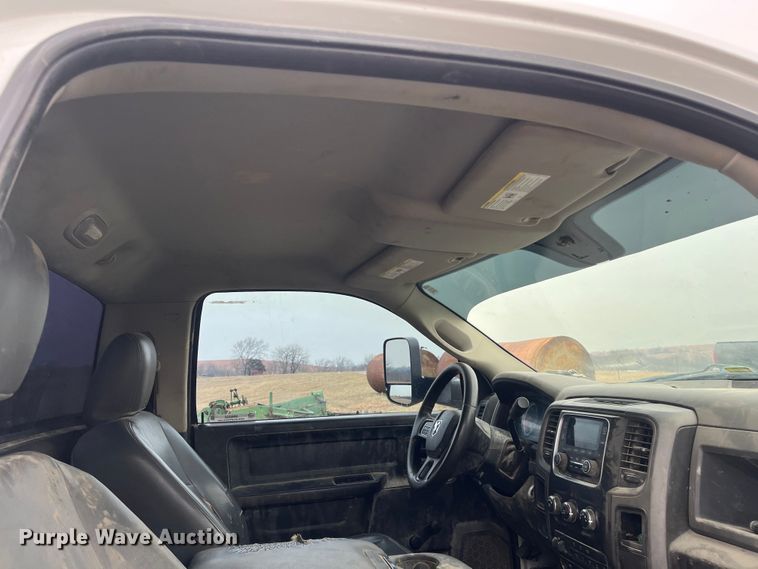 image for item MN9532 2014 Dodge Ram 5500  truck cab and chassis