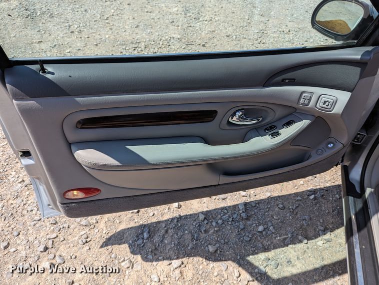 image for item MN9807 1998 Lincoln Mark VIII