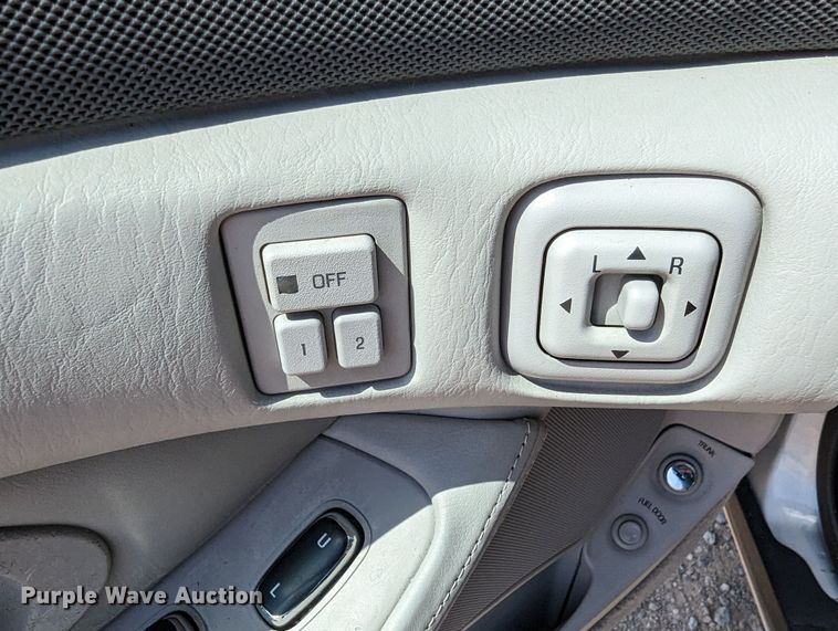 image for item MN9807 1998 Lincoln Mark VIII