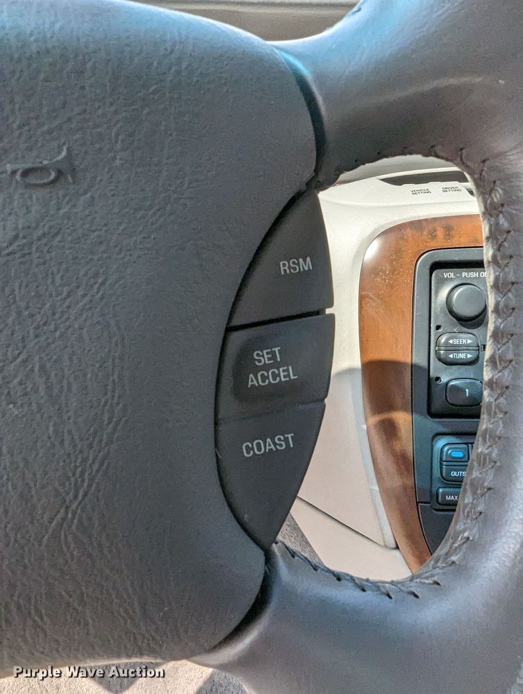 image for item MN9807 1998 Lincoln Mark VIII