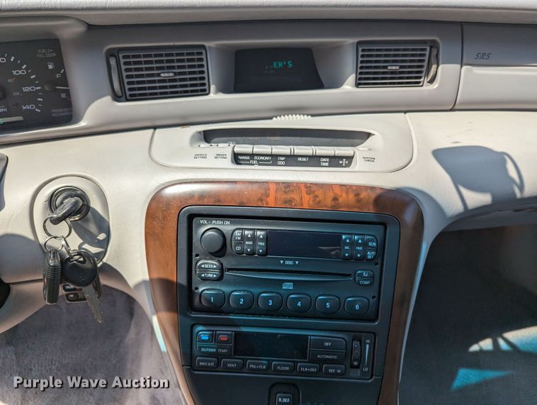 image for item MN9807 1998 Lincoln Mark VIII