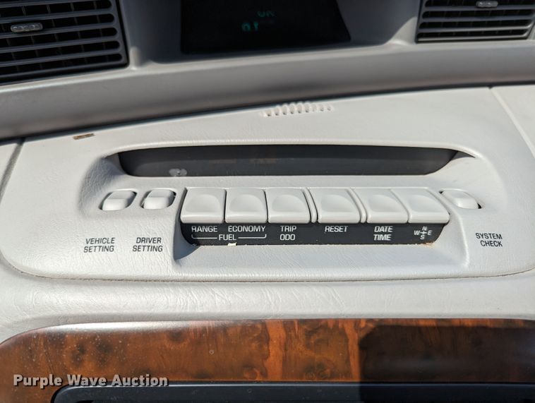 image for item MN9807 1998 Lincoln Mark VIII