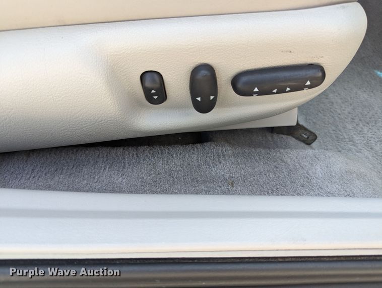 image for item MN9807 1998 Lincoln Mark VIII