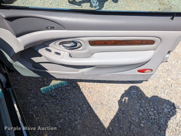 image for item MN9807 1998 Lincoln Mark VIII