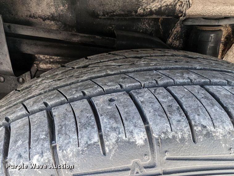 image for item MN9807 1998 Lincoln Mark VIII