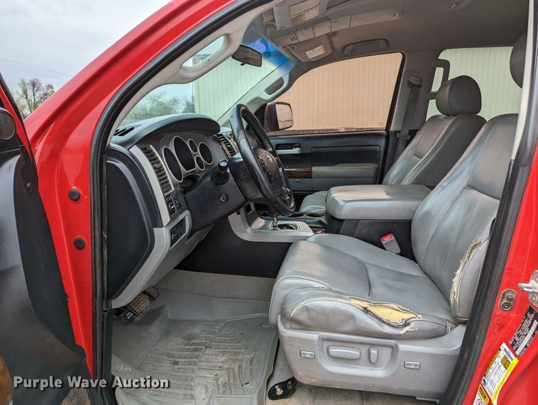 image for item MN9813 2010 Toyota Tundra  CrewMax pickup truck