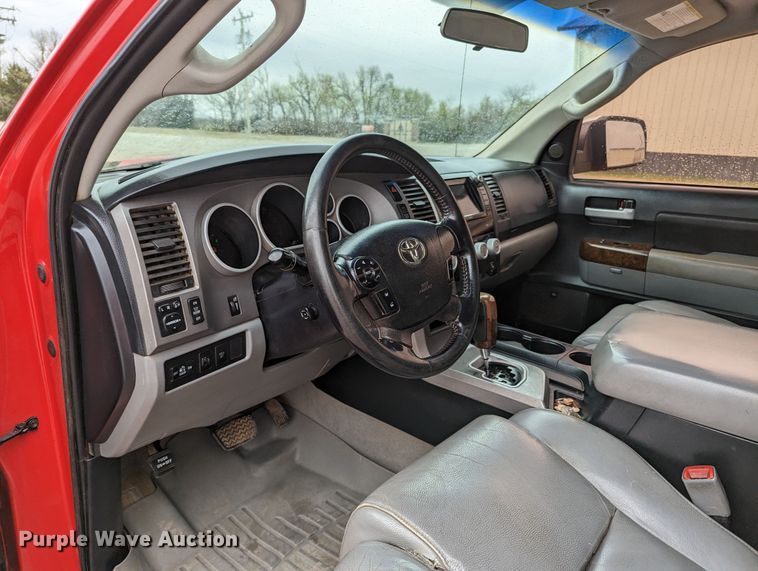 image for item MN9813 2010 Toyota Tundra  CrewMax pickup truck