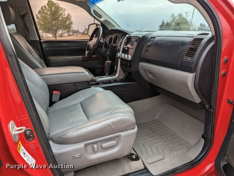 image for item MN9813 2010 Toyota Tundra  CrewMax pickup truck