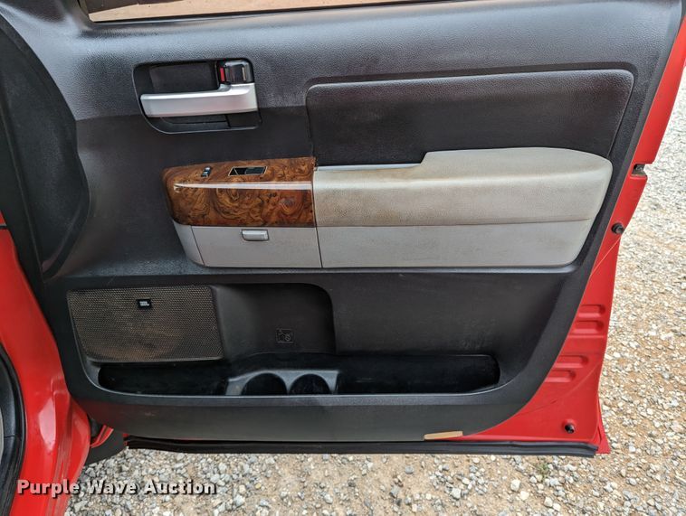 image for item MN9813 2010 Toyota Tundra  CrewMax pickup truck