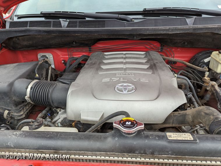 image for item MN9813 2010 Toyota Tundra  CrewMax pickup truck