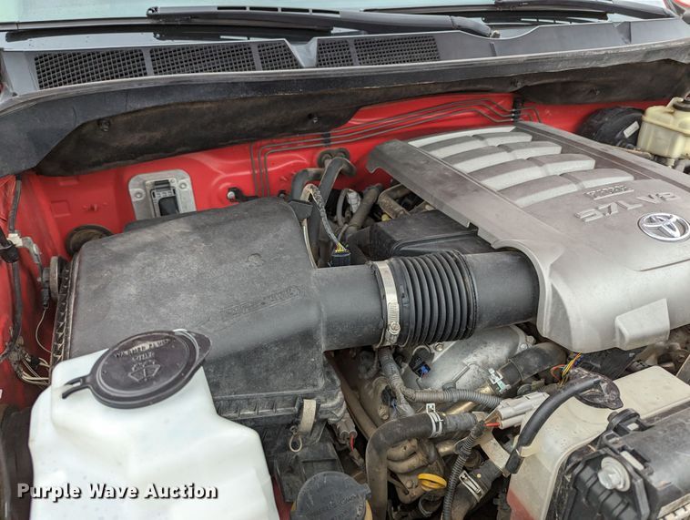 image for item MN9813 2010 Toyota Tundra  CrewMax pickup truck