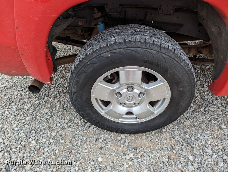 image for item MN9813 2010 Toyota Tundra  CrewMax pickup truck