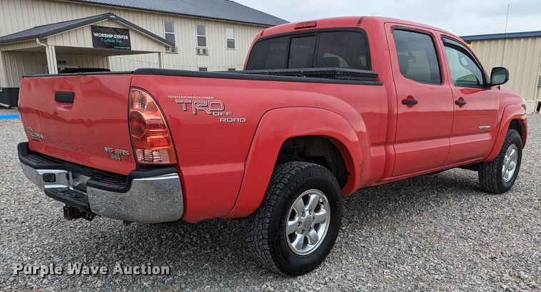 image for item MN9814 2005 Toyota Tacoma SRS  Double Cab pickup truck