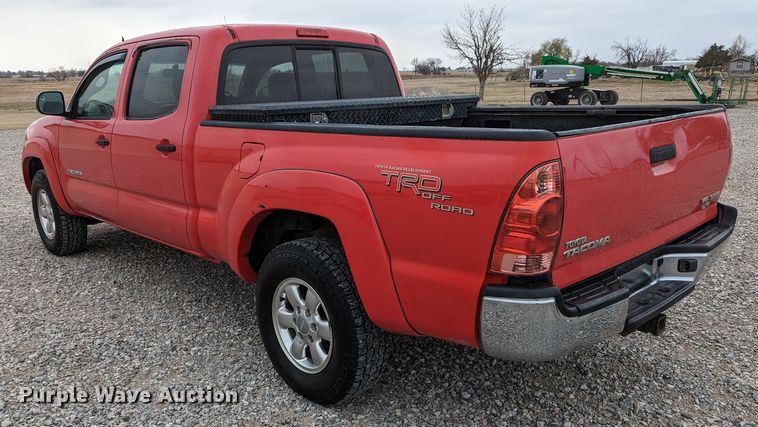 image for item MN9814 2005 Toyota Tacoma SRS  Double Cab pickup truck