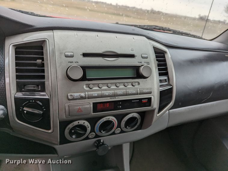 image for item MN9814 2005 Toyota Tacoma SRS  Double Cab pickup truck