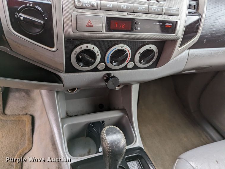 image for item MN9814 2005 Toyota Tacoma SRS  Double Cab pickup truck