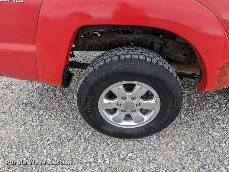 image for item MN9814 2005 Toyota Tacoma SRS  Double Cab pickup truck