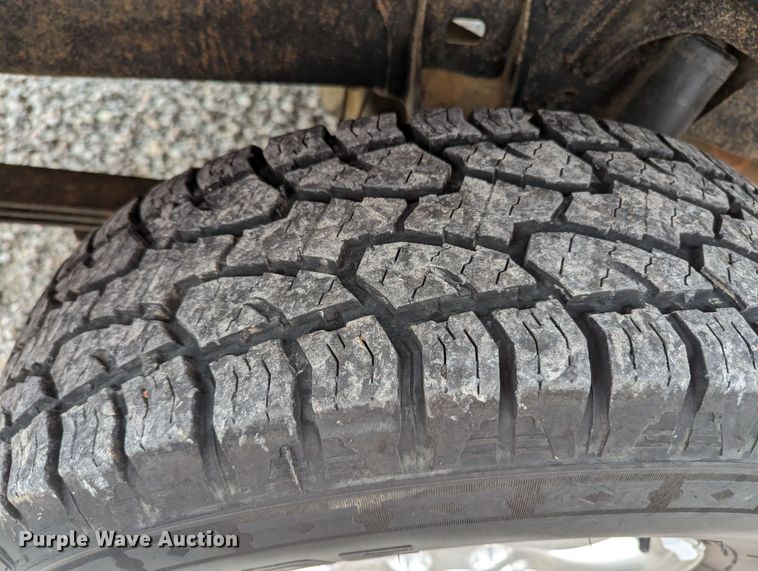 image for item MN9814 2005 Toyota Tacoma SRS  Double Cab pickup truck