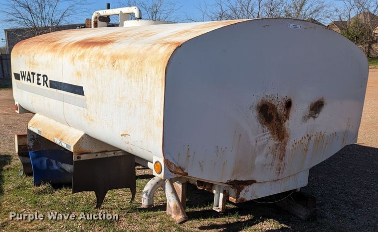 image for item MN9819 Water tank bed