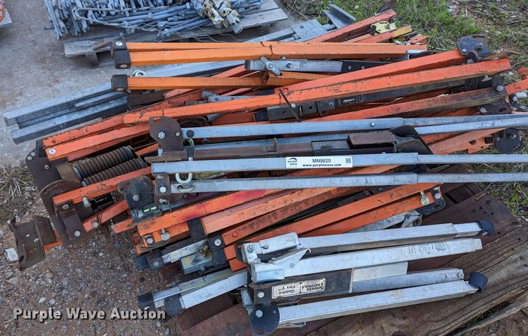 image for item MN9820 Tools