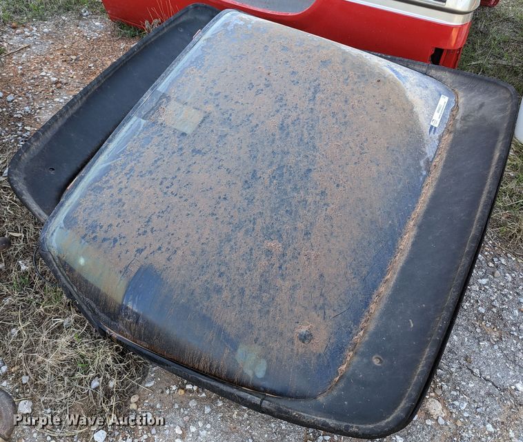 image for item MN9822 (12) rear window assemblies