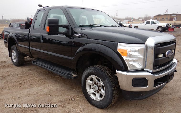 image for item MO9547 2016 Ford F250 Super Duty XL  SuperCab pickup truck