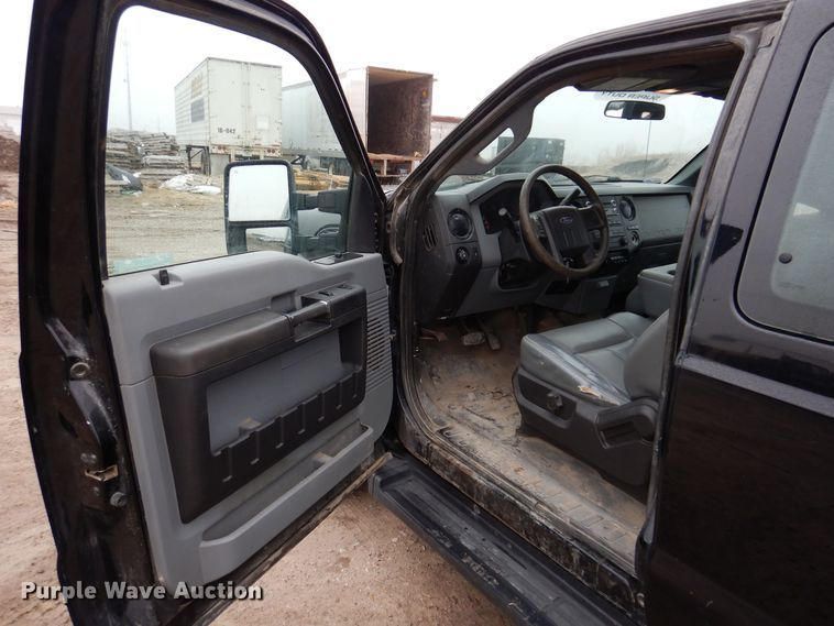 image for item MO9547 2016 Ford F250 Super Duty XL  SuperCab pickup truck