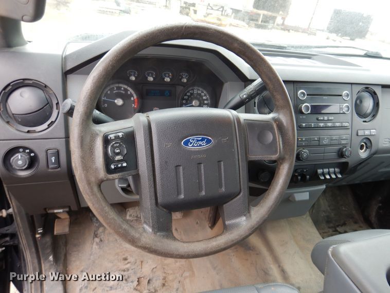 image for item MO9547 2016 Ford F250 Super Duty XL  SuperCab pickup truck