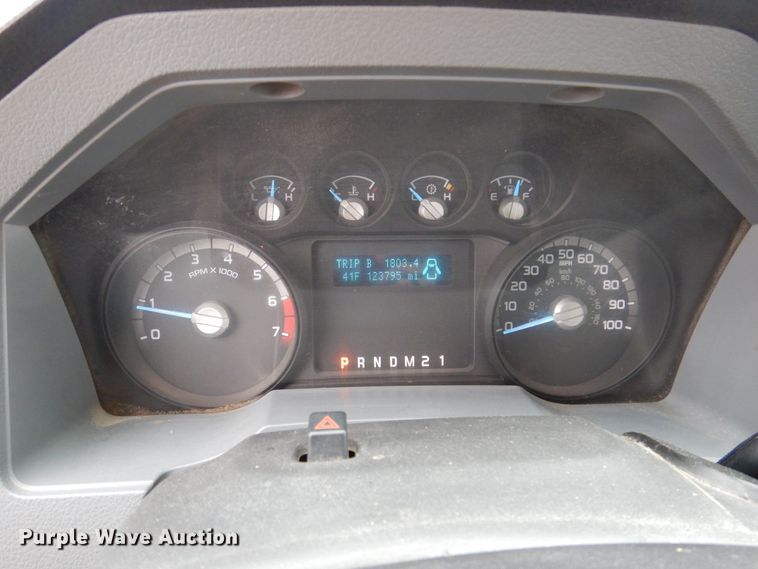 image for item MO9547 2016 Ford F250 Super Duty XL  SuperCab pickup truck