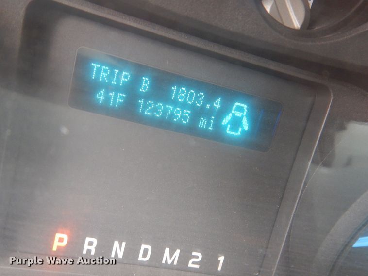 image for item MO9547 2016 Ford F250 Super Duty XL  SuperCab pickup truck