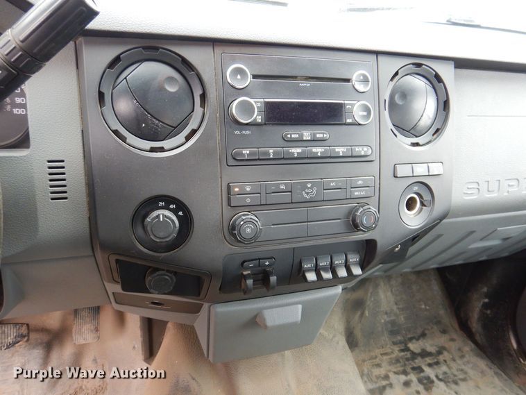 image for item MO9547 2016 Ford F250 Super Duty XL  SuperCab pickup truck