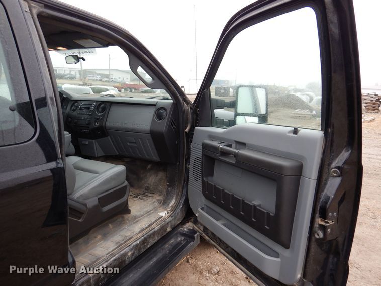 image for item MO9547 2016 Ford F250 Super Duty XL  SuperCab pickup truck