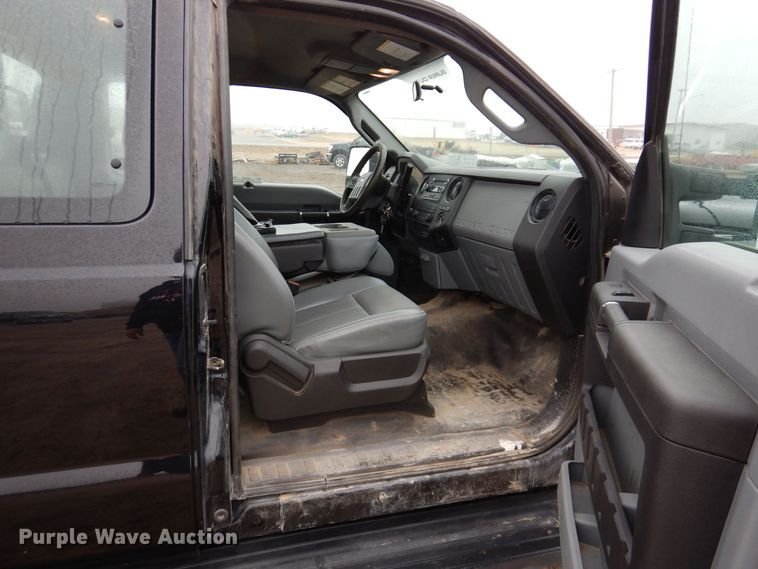 image for item MO9547 2016 Ford F250 Super Duty XL  SuperCab pickup truck