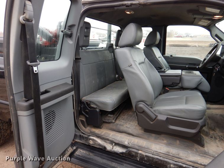 image for item MO9547 2016 Ford F250 Super Duty XL  SuperCab pickup truck