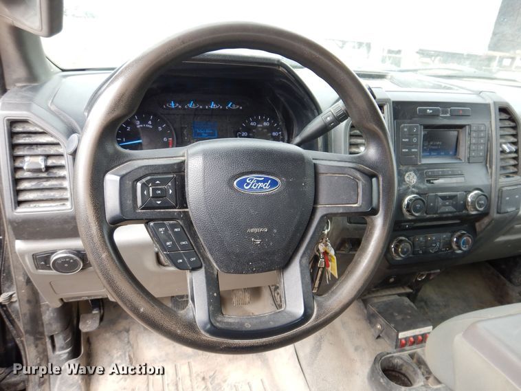 image for item MO9550 2017 Ford F250 Super Duty XL  SuperCab pickup truck