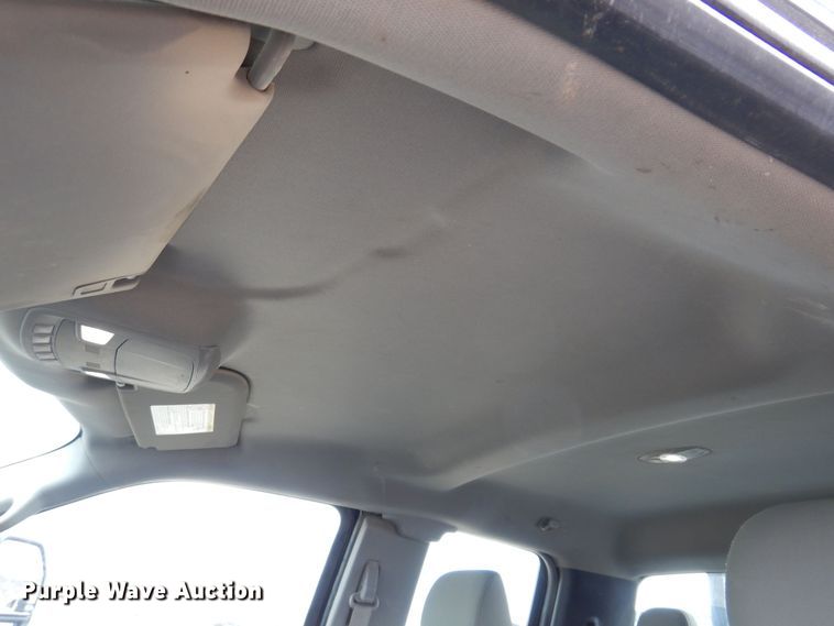 image for item MO9550 2017 Ford F250 Super Duty XL  SuperCab pickup truck