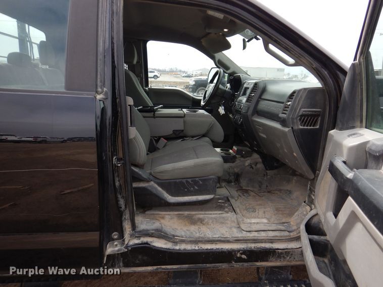 image for item MO9550 2017 Ford F250 Super Duty XL  SuperCab pickup truck