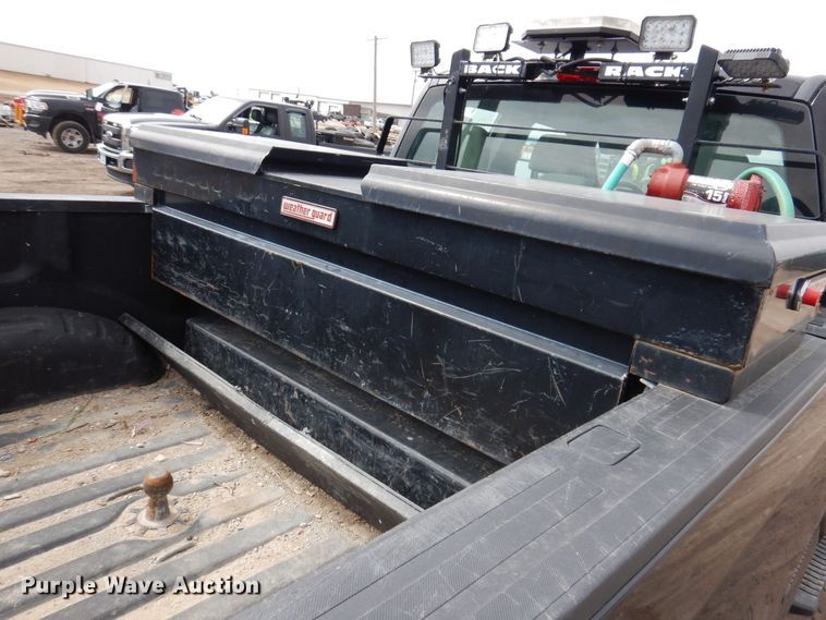 image for item MO9550 2017 Ford F250 Super Duty XL  SuperCab pickup truck