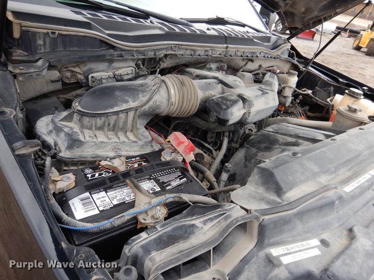 image for item MO9550 2017 Ford F250 Super Duty XL  SuperCab pickup truck