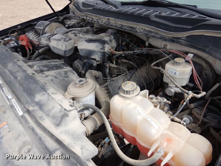 image for item MO9550 2017 Ford F250 Super Duty XL  SuperCab pickup truck