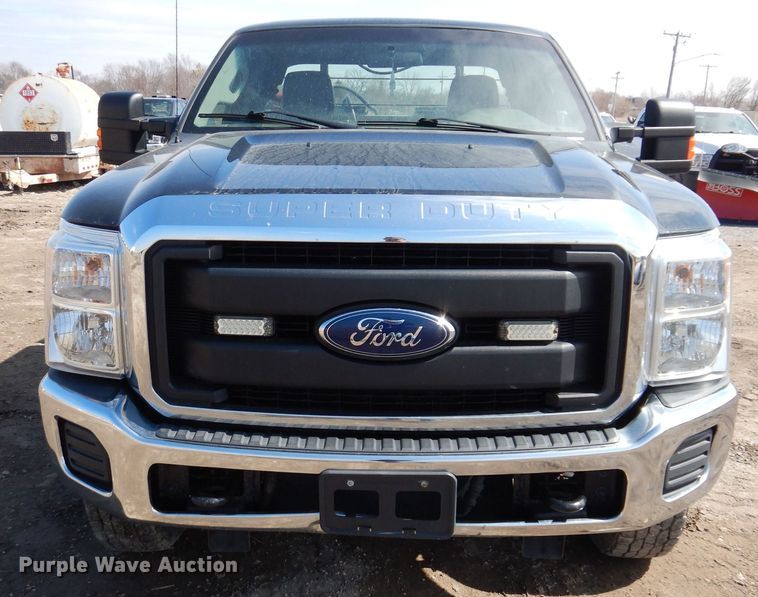 image for item MO9553 2016 Ford F250 Super Duty XL  SuperCab pickup truck