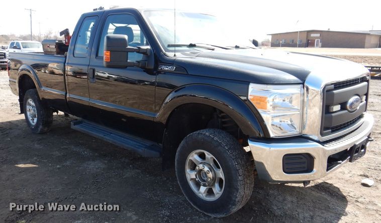 image for item MO9553 2016 Ford F250 Super Duty XL  SuperCab pickup truck