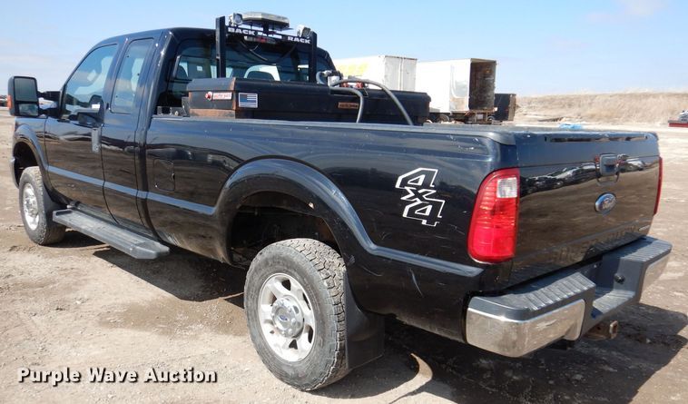 image for item MO9553 2016 Ford F250 Super Duty XL  SuperCab pickup truck