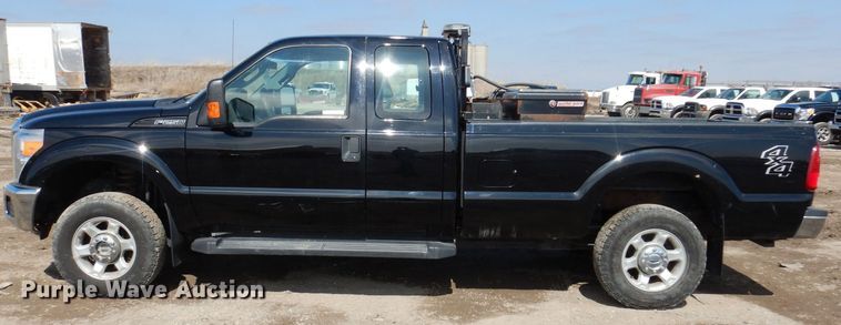 image for item MO9553 2016 Ford F250 Super Duty XL  SuperCab pickup truck