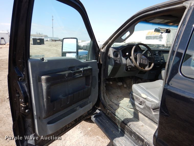 image for item MO9553 2016 Ford F250 Super Duty XL  SuperCab pickup truck